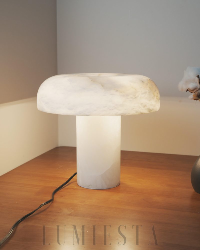 Lampa stołowa w kształcie grzyba z alabastru i mosiądzu