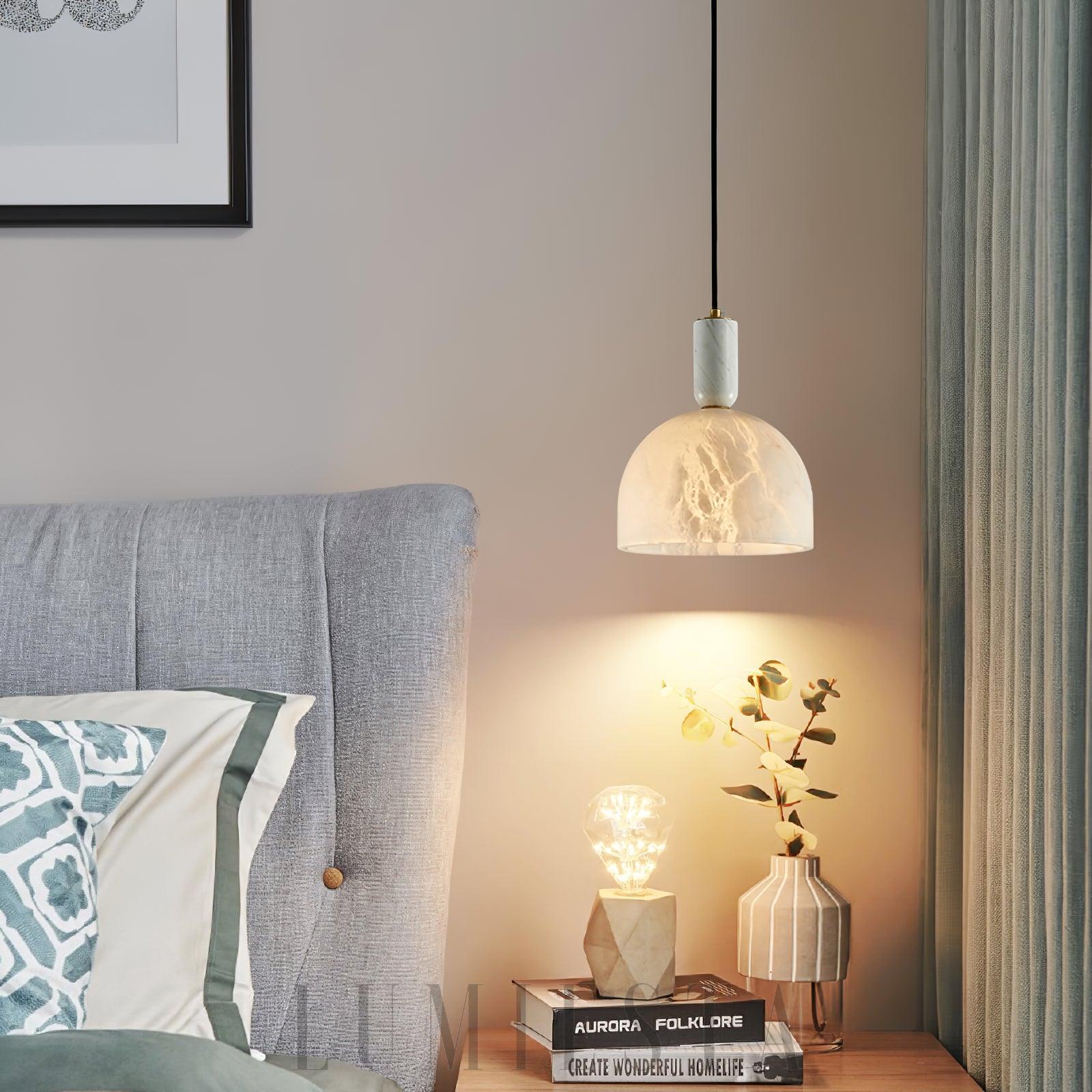 Lampa wisząca Blair z alabastru w białym kolorze 20cm