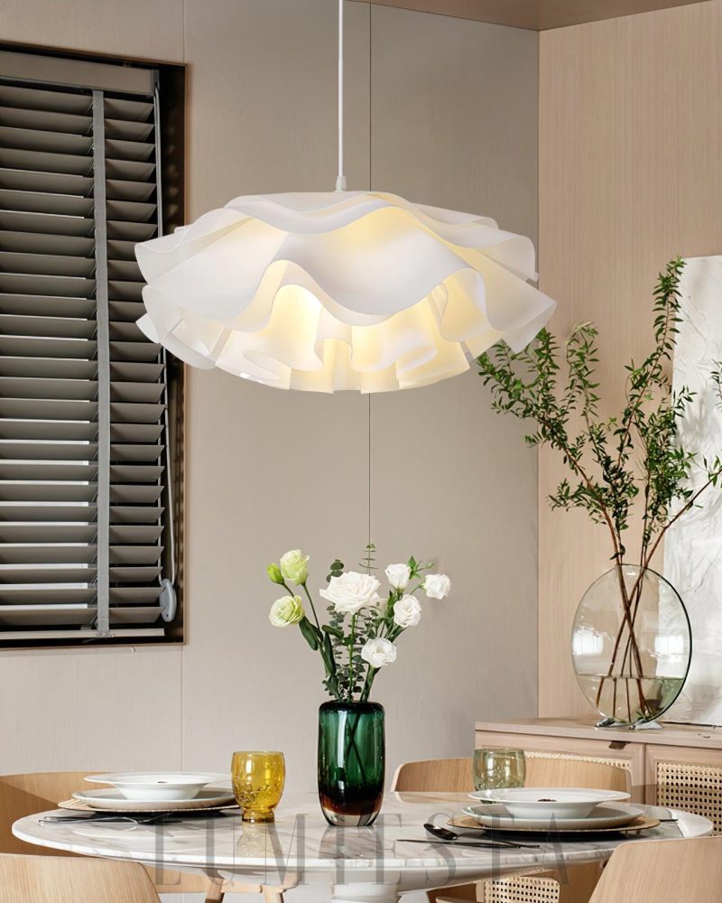 Lampa wisząca w kształcie kwiatu Biała elegancja do wnętrz