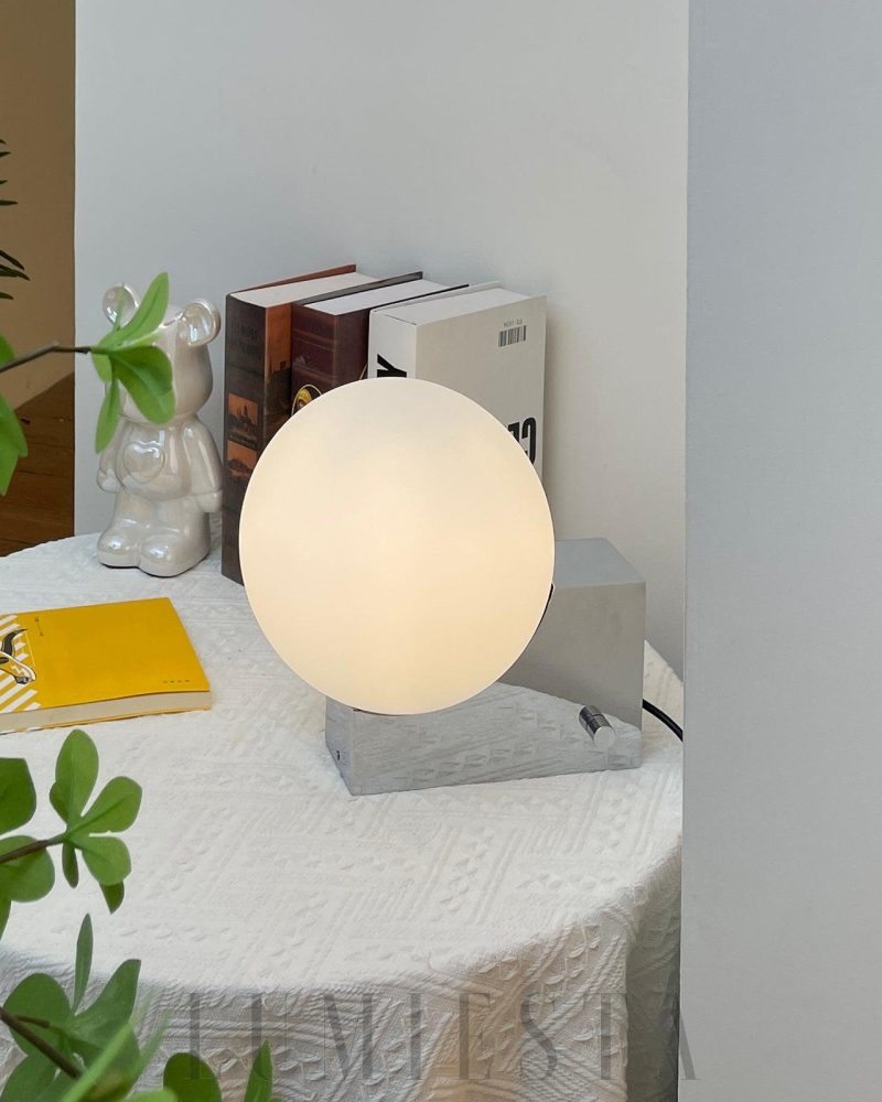 Lampa stołowa Natalia szklana o okrągłym kształcie 26cm