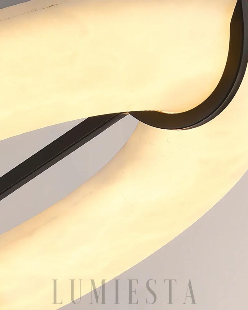 Lampa wisząca alabastrowa w kształcie okręgu z metalem