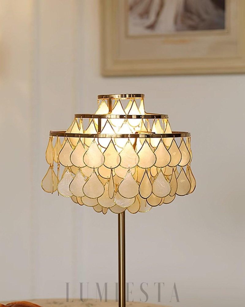 Lampa stołowa Shell Teardrop Złota 30cm Elegancki Design