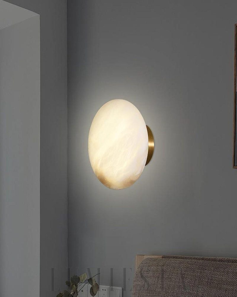 Lampa ścienna z marmuru hiszpańskiego w mosiężnej oprawie
