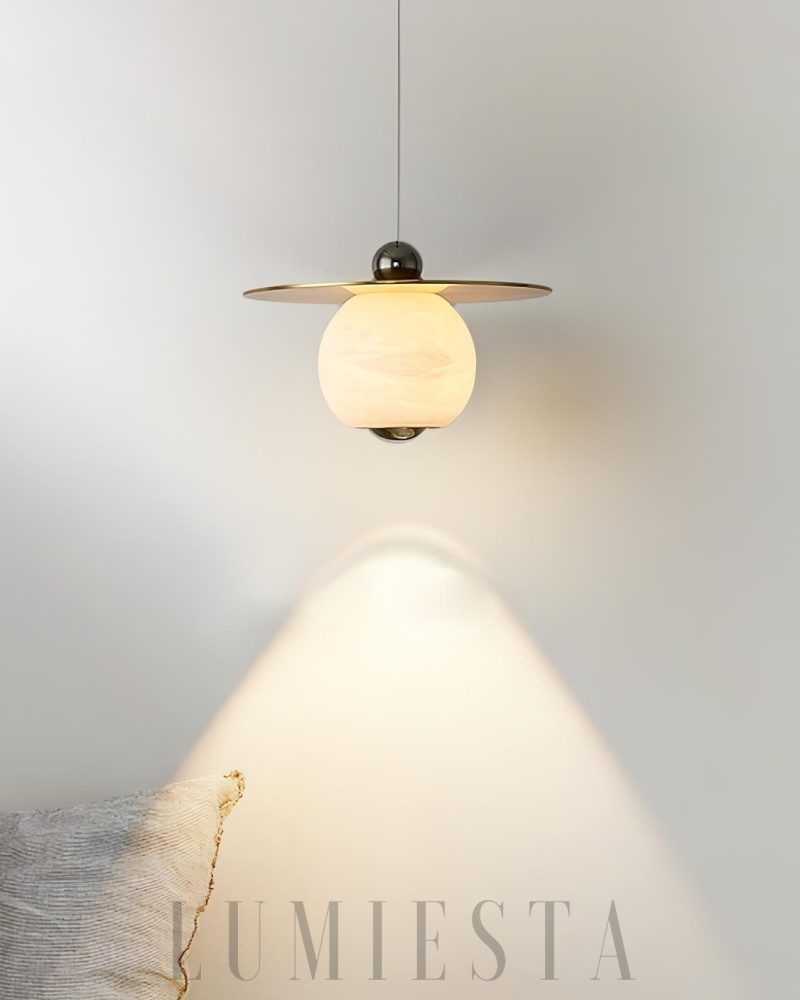 Lampa wisząca Flavas w stylu nowoczesnym z alabastru i mosiądzu