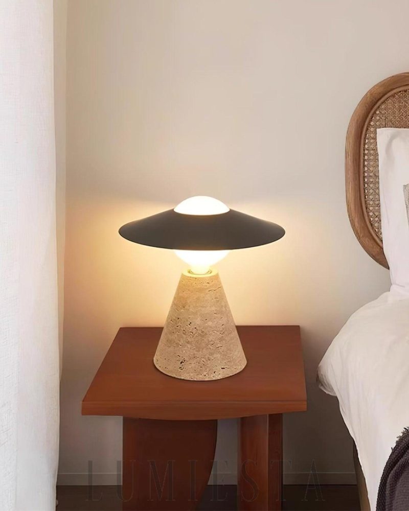 Lampa stołowa Bartley z trawertynu w stylu nowoczesnym żółta