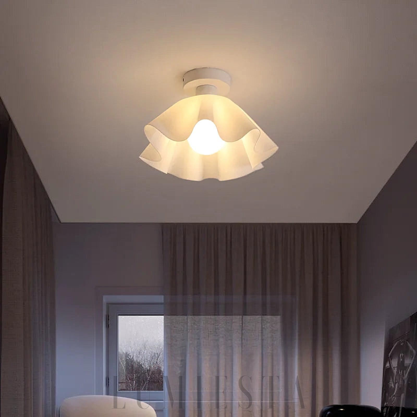 Lampa sufitowa Nightbloom w kształcie kwiatu w kolorze białym