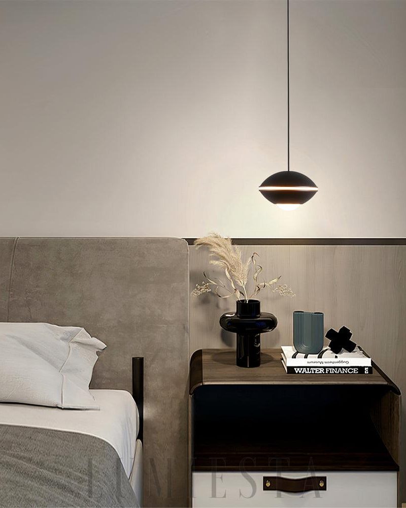 Lampa wisząca Pendul o średnicy 10cm w kolorach czarnym białym złotym