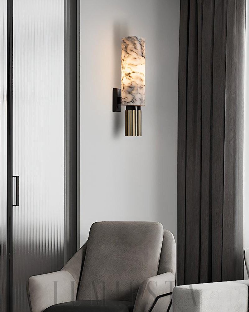 Nowoczesna lampa ścienna Riviera z alabastru w mosiądzu 34cm