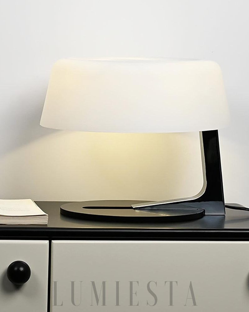 Lampa stołowa Alabaster Comete w nowoczesnym stylu biała