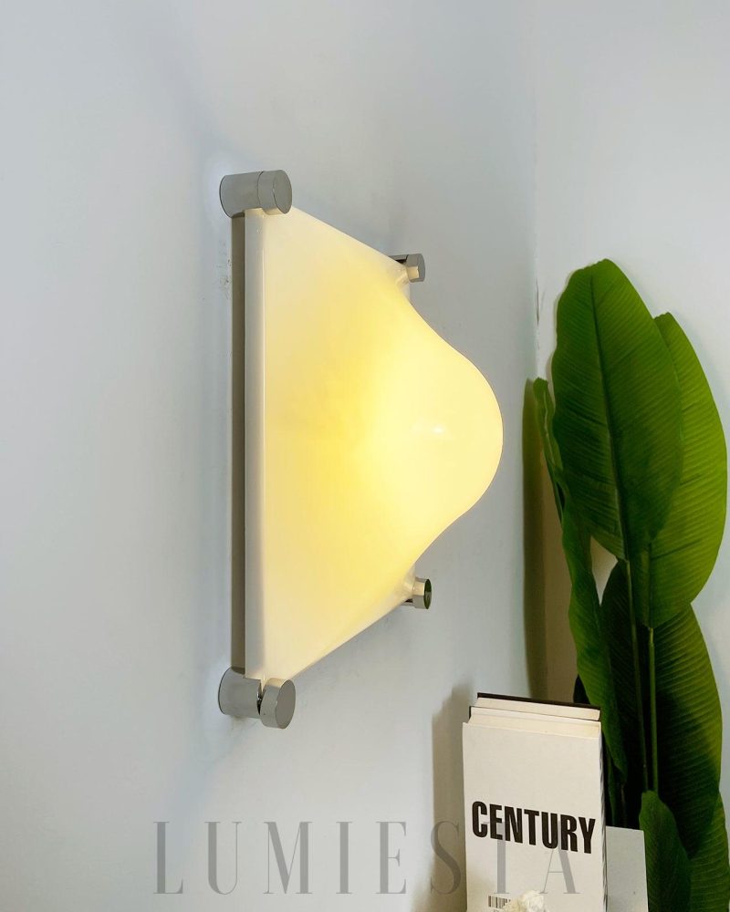 Lampa ścienna Acrylic Bolla w kształcie eleganckiej kuli