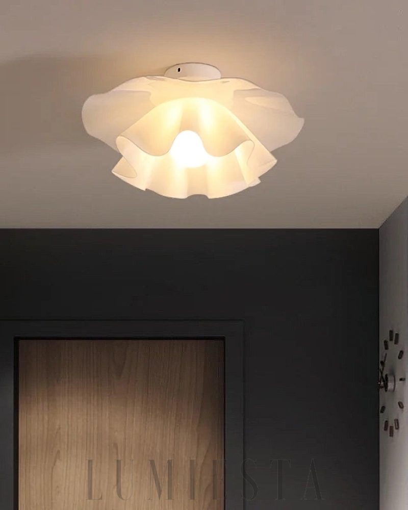 Lampa sufitowa Nightbloom w kształcie kwiatu w kolorze białym