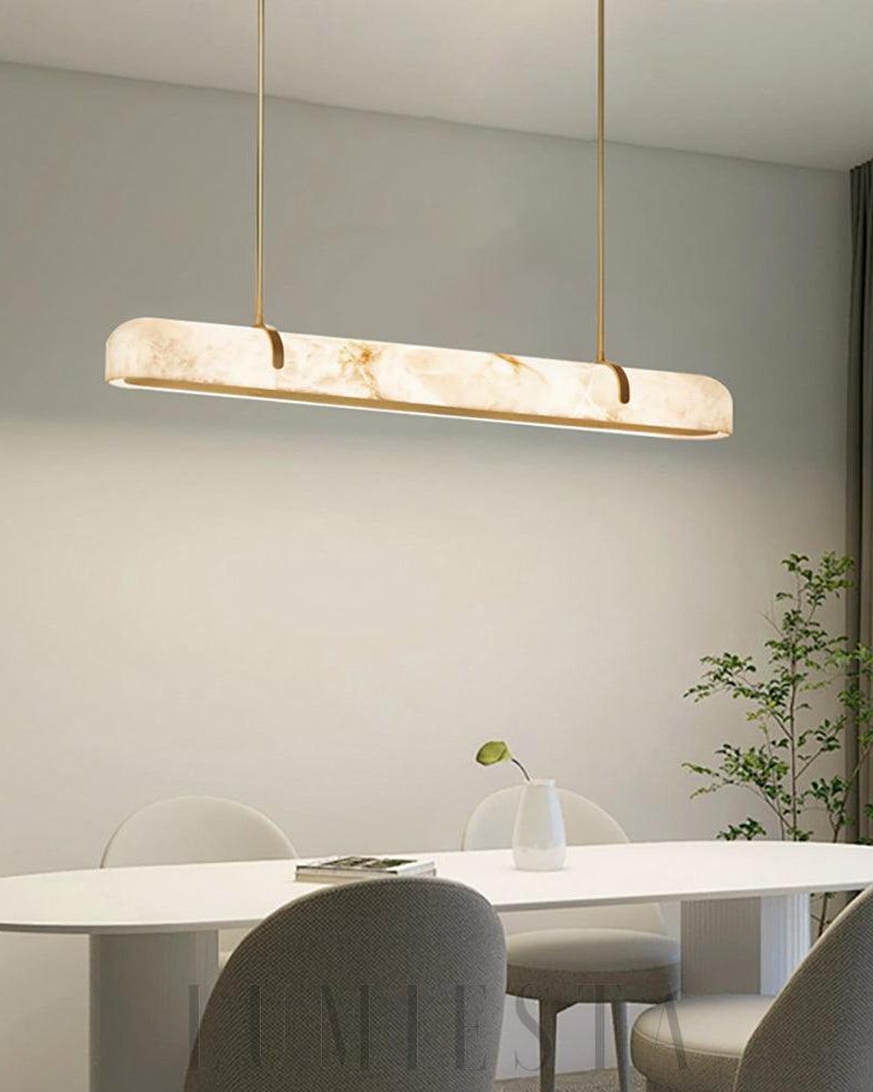 Lampa wisząca Alabaster Linear mosiądz 90cm ciepłe światło