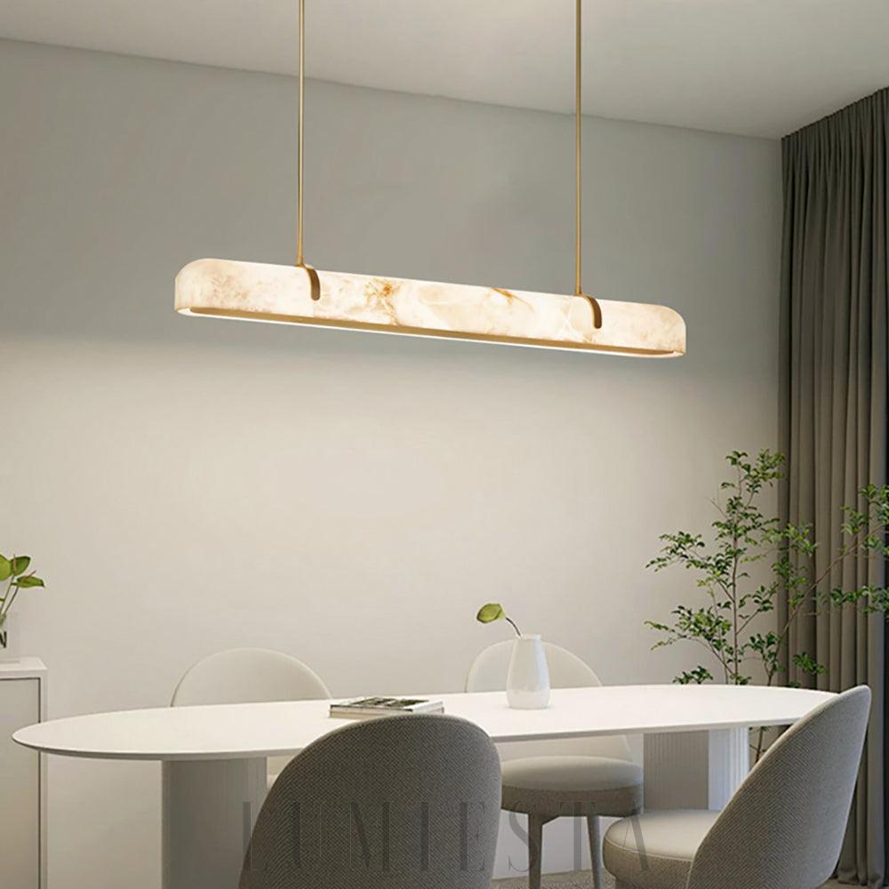 Lampa wisząca Alabaster Linear mosiądz 90cm ciepłe światło
