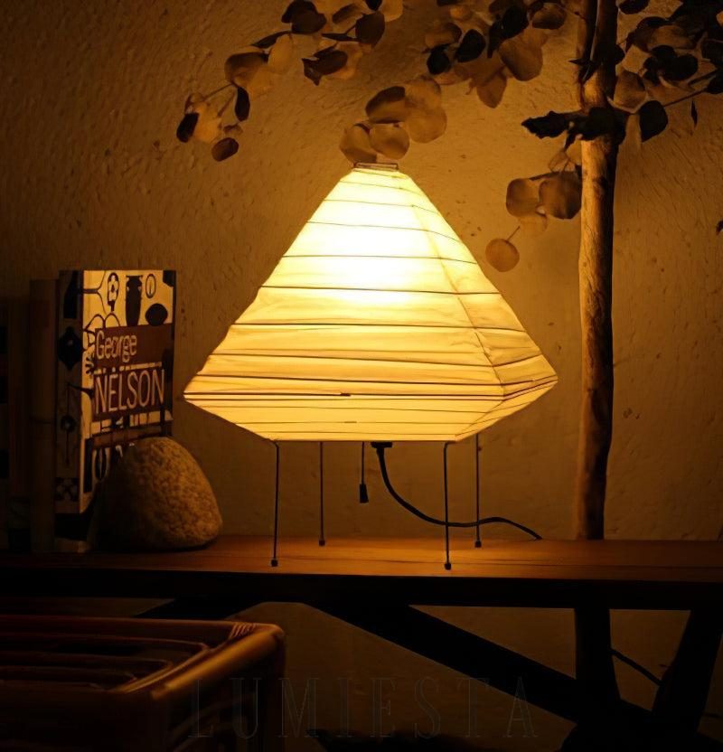 Lampa stołowa Akari 5X w kształcie piramidy kolor biały 31cm