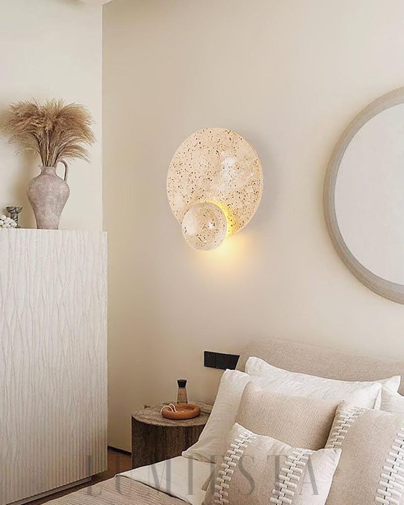Lampa ścienna okrągła z trawertynu w stylu boho 22cm