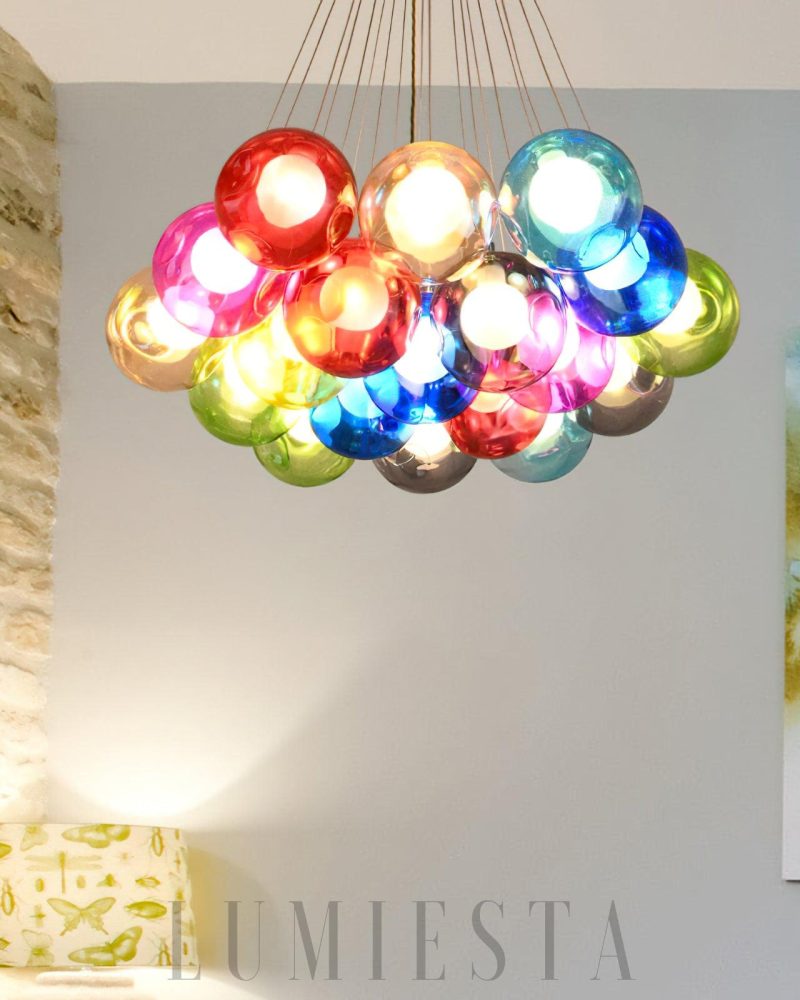 Lampa wisząca z wielokolorowymi kulami nowoczesny żyrandol