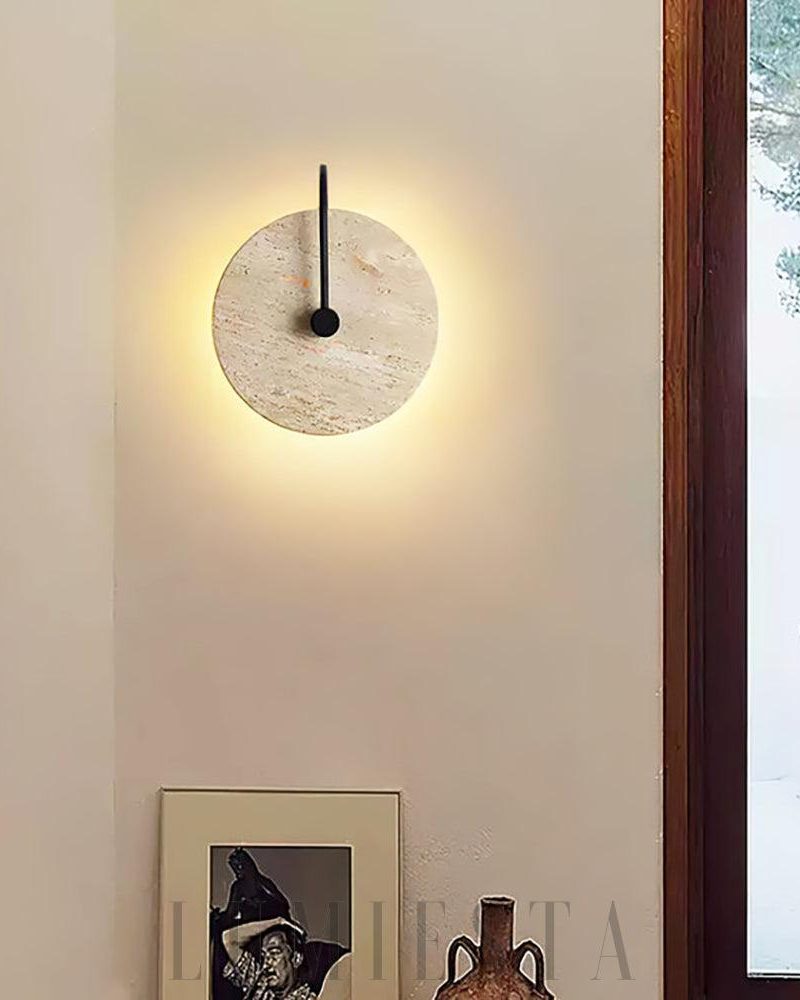 Lampa ścienna okrągła z travertynu w kolorze czarnym i beżowym
