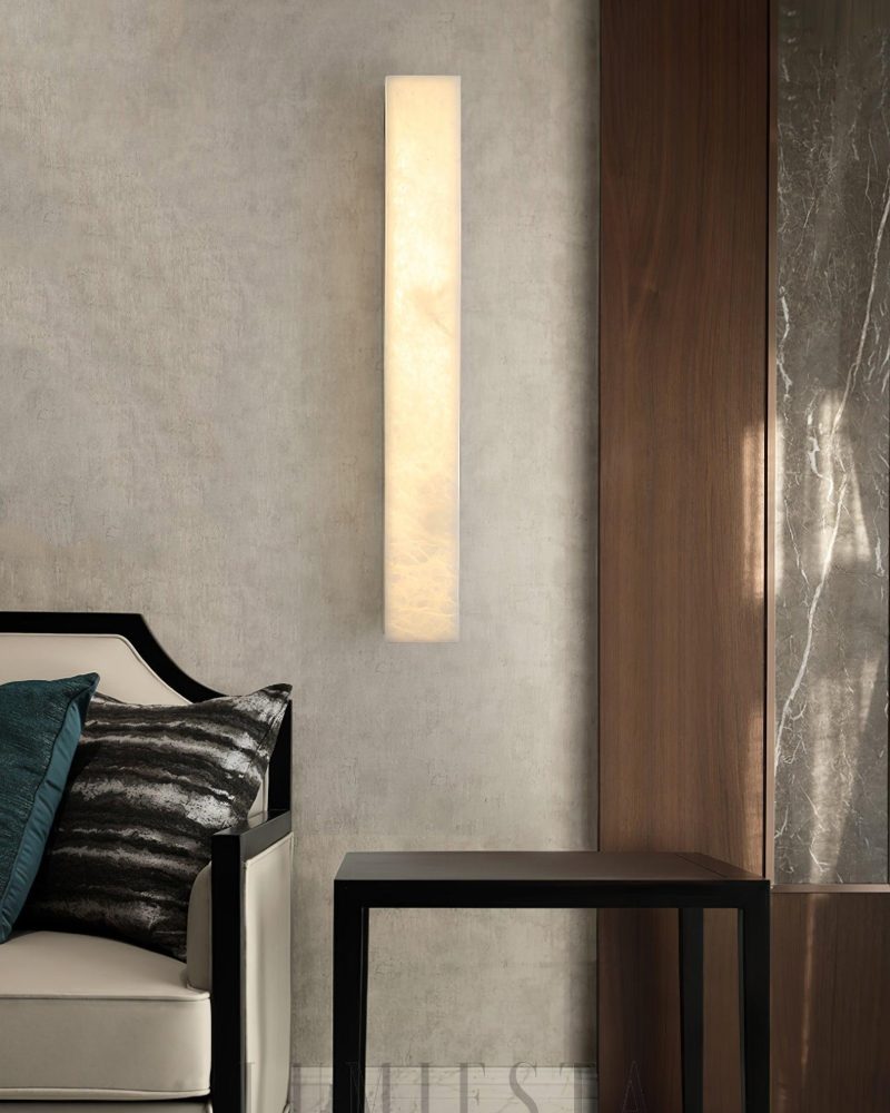 Lampa Ścienna Alabaster Emerson Mosiądz w Nowoczesnym Stylu