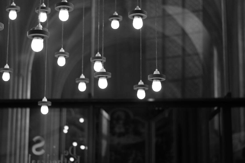 trójpunktowa biała lampa wisząca