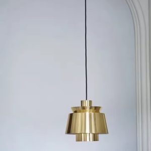 Lampa wisząca Uti retro z metalowym kloszem, widok od spodu