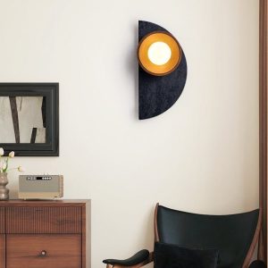 Andinia - Kinkiet nowoczesny czarny trawertyn z drewnem, do sypialni, Ø17xH35 cm