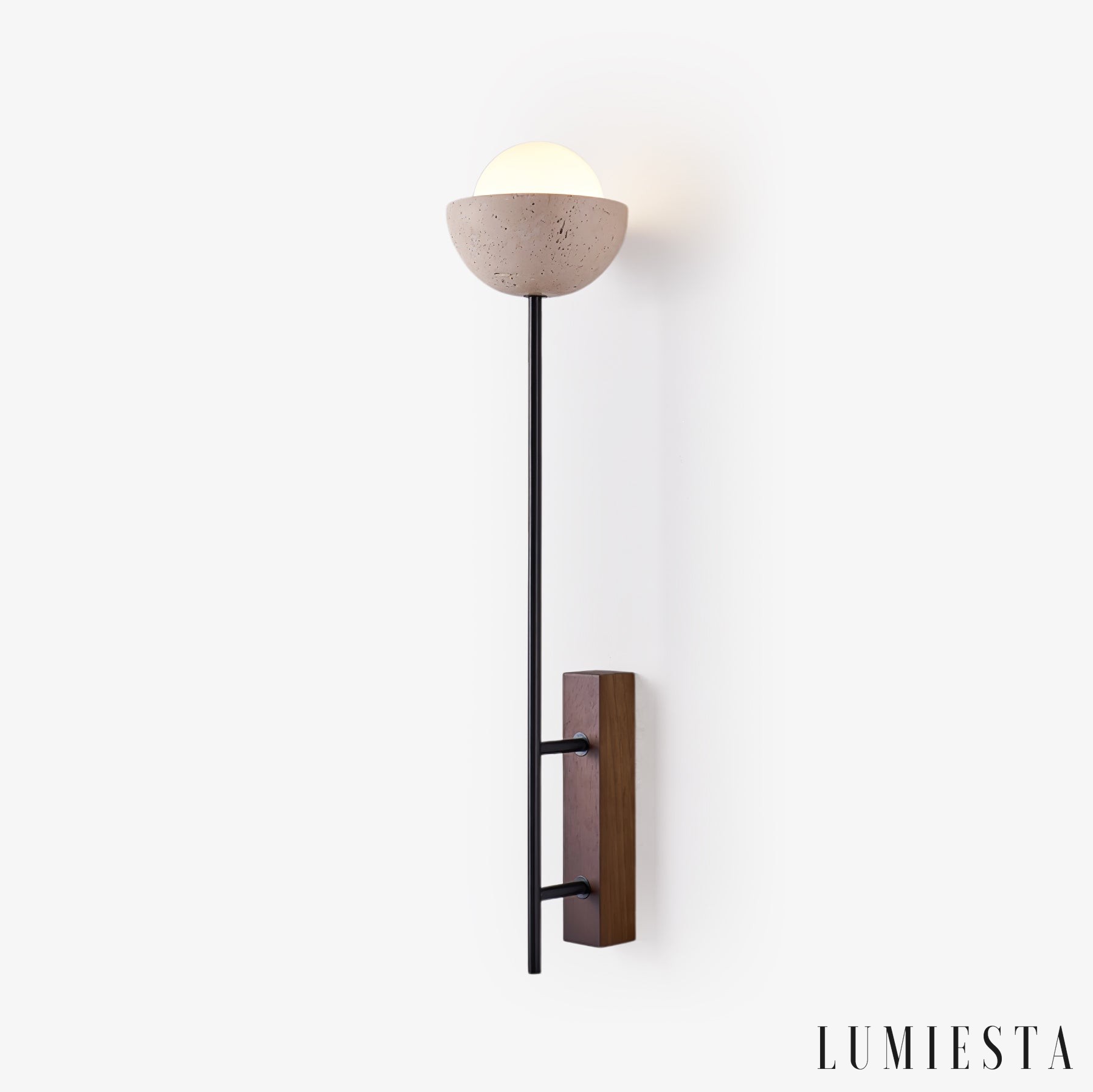 Atlantira - lampa podłogowa z trawertynu i orzecha