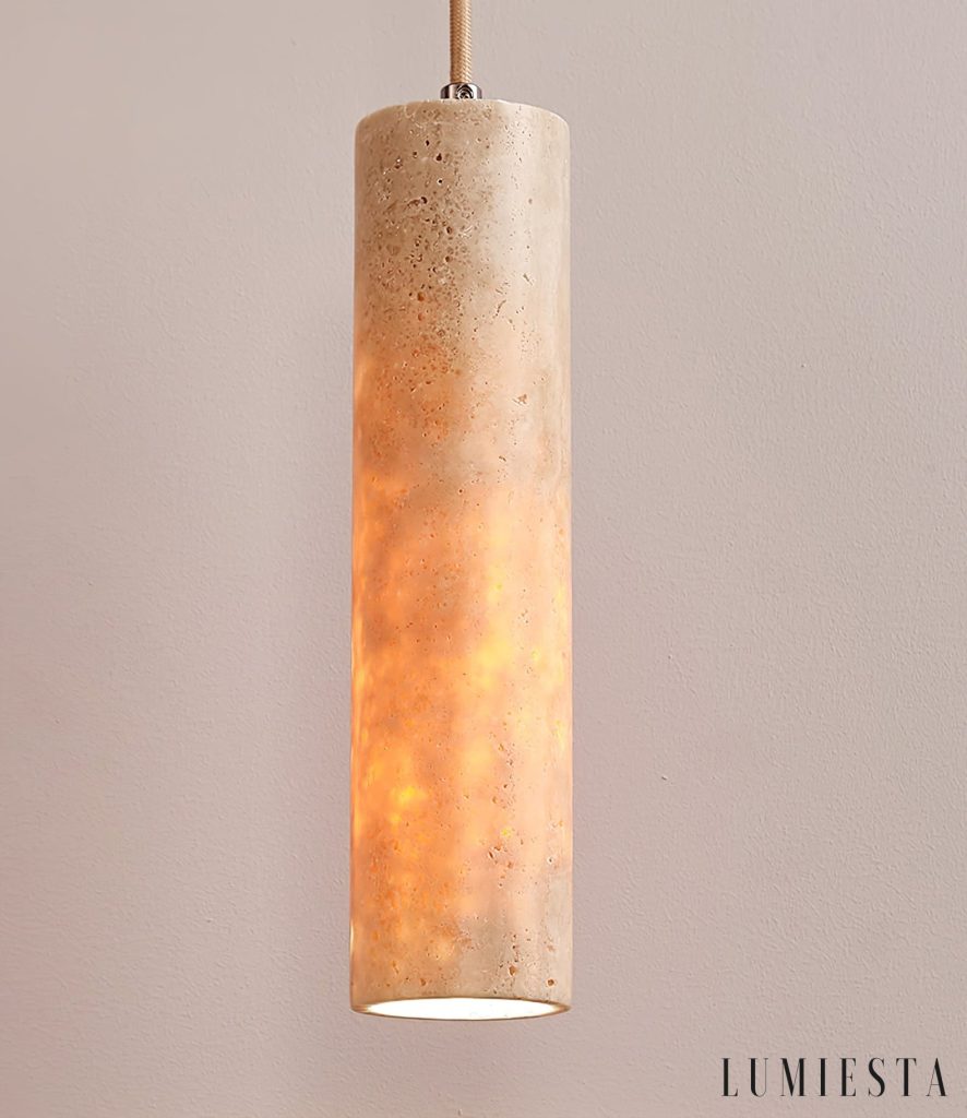 Aureliax - lampa wisząca trawertynowa w żółtym wykończeniu, widok z boku