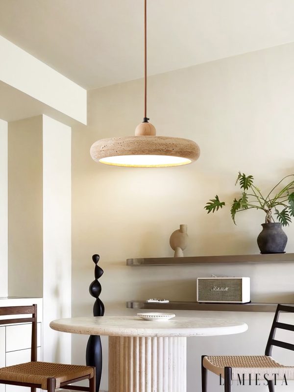 Lumiesta-aureterra-830-lampa-wiszca-trawertynowa-ta-do-salonu-i-jadalni-30-x-h11-cm-4.jpg Aura Terra - Lampa wisząca trawertynowa, żółta do salonu i jadalni, Ø30 x H11 cm