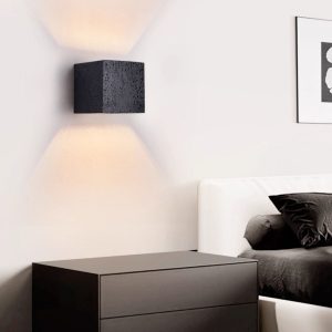 Bilboria - Kinkiet nowoczesny metalowy, czarny trawertyn do salonu, Ø12×12 cm