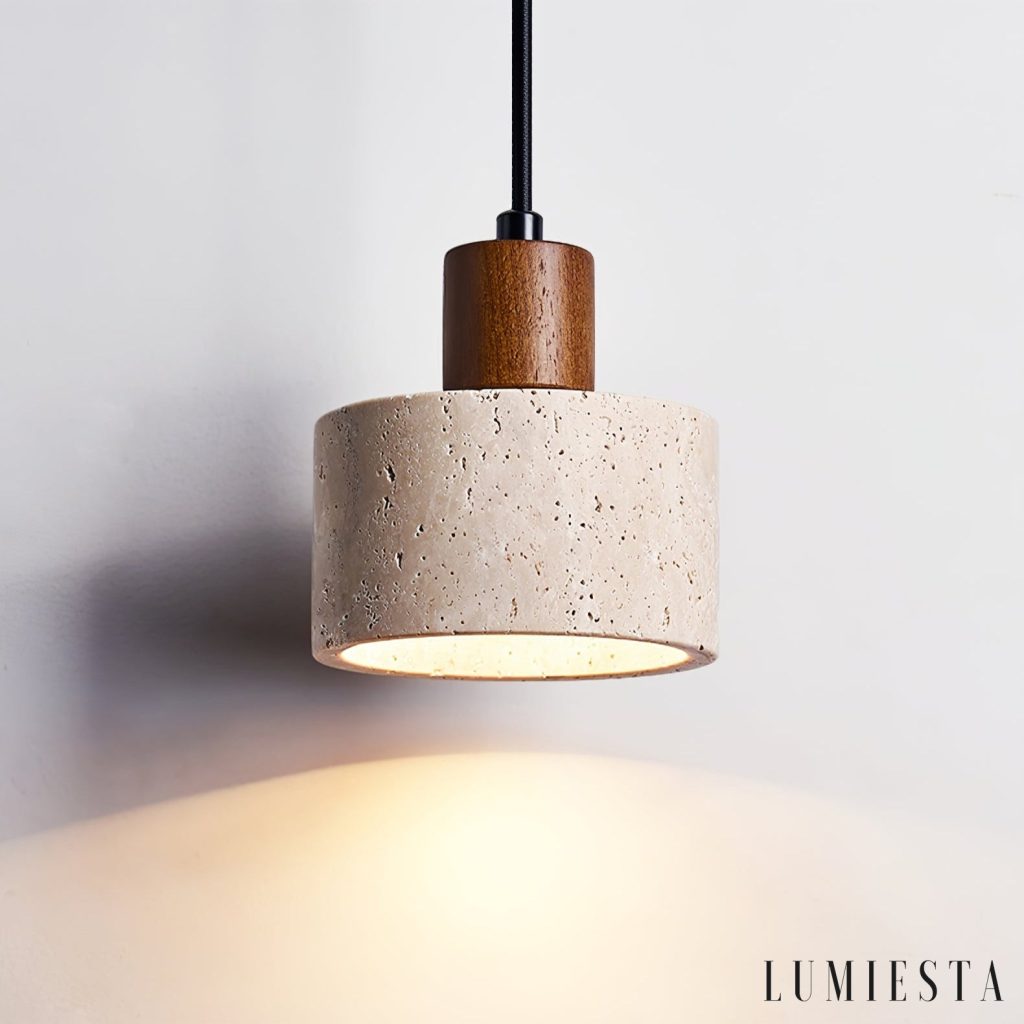 Lampa wisząca Bordeauxa z żółtego trawertynu, komplet trzech kloszy nad stołem