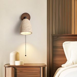 Capitolia - Lampa stołowa trawertynowa z orzechową podstawą do salonu, Ø12×15 cm