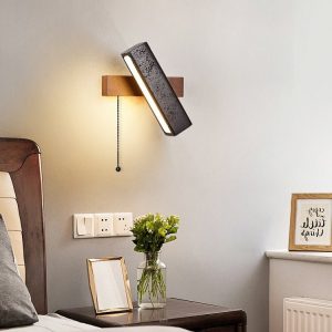 Lumiesta-helvetiax-kinkiet-nowoczesny-czarny-trawertyn-z-orzechem-do-salonu-1820-cm-3.jpg Helvetiax - Kinkiet nowoczesny czarny trawertyn z orzechem do salonu, 18×20 cm