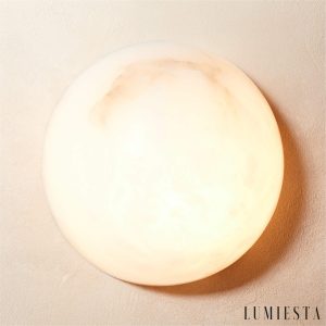 Luxoria - okrągły biały kinkiet alabastrowy, detal faktury kamienia