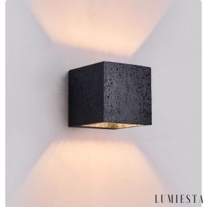 Lumiesta-magmara-kinkiet-trawertynowy-czarny-z-zotym-wntrzem-do-salonu-12x12x12-cm-5.jpg Magmara - Kinkiet trawertynowy, czarny z złotym wnętrzem do salonu, 12x12x12 cm