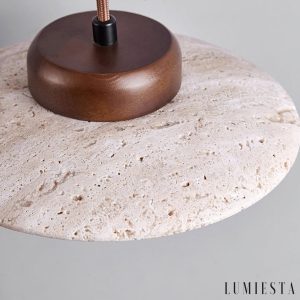 RivieraX - drewniana lampa wisząca z żółtym trawertynem, pełny widok modelu