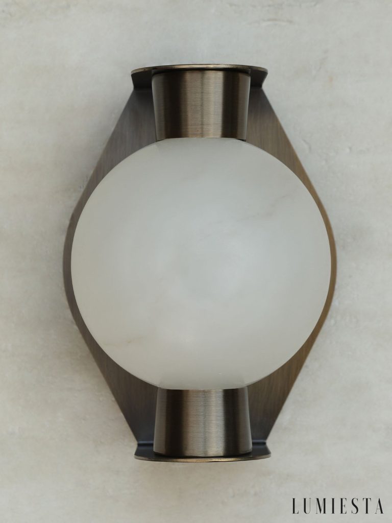 Sienaria - lampa sufitowa z alabastru i metalu, ujęcie od dołu