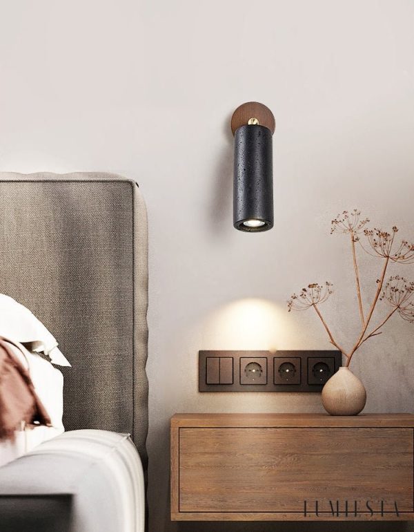 Sierava - Kinkiet drewniany orzechowy z czarnym trawertynem do salonu Ø7 x 16 cm
