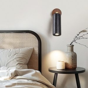 Sierava - Kinkiet drewniany orzechowy z czarnym trawertynem do salonu Ø7 x 16 cm
