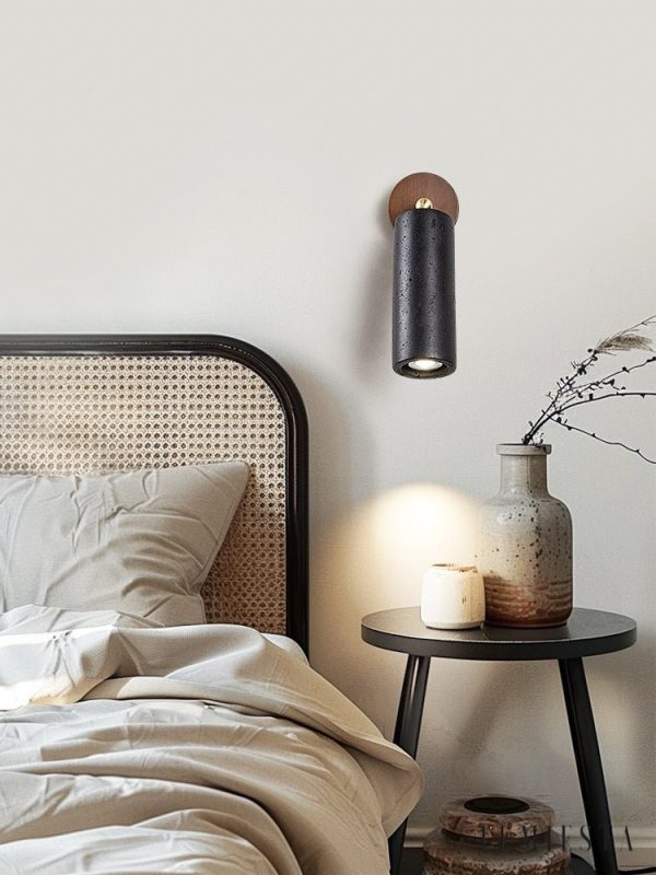 Sierava - Kinkiet drewniany orzechowy z czarnym trawertynem do salonu Ø7 x 16 cm