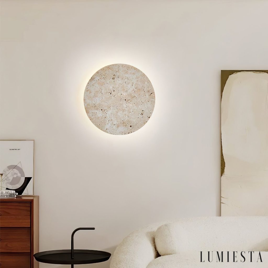 Lampa wisząca trawertynowa Solatva - boczny profil żółtego kamiennego klosza