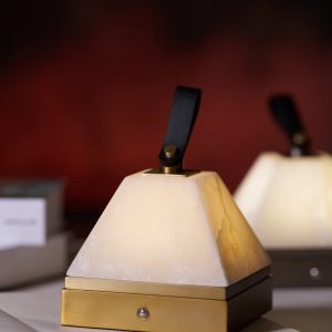 Toscoria - Lampa stołowa alabastrowa, złote wykończenie, do sypialni, Ø14x14 cm