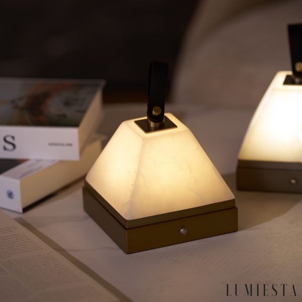 Toscoria - lampa stołowa alabastrowa złota, widok na górną część