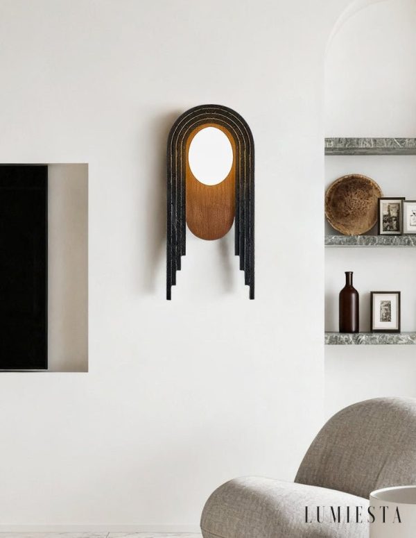 Troiana - Lampa wisząca trawertynowa, czarna z drewnem do salonu Ø18×40 cm