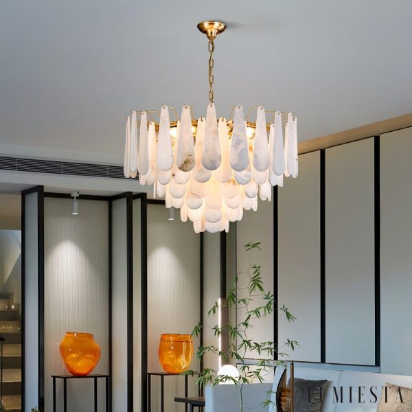 Vesparis - Lampa wisząca glamour mosiężna z alabasterem do salonu, Ø55/80 cm