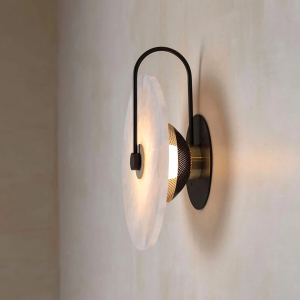 S044f3c5f6ff841f3abaa768ef9443047A-1.png Alabastrin Elegancka okrągła lampa ścienna z alabastru — złota/czarna