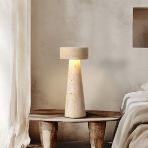 Elegancka stożkowa lampa z naturalnego trawertynu, beżowa, 12x30 cm