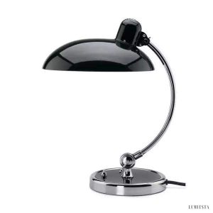 Lampa biurkowa Kaiser Idell 6631, elegancka sylwetka Bauhaus na kompaktowej podstawie