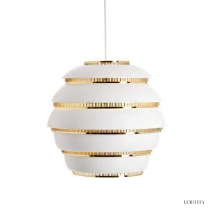 Lampa wisząca w kształcie ula z metalowymi akcentami