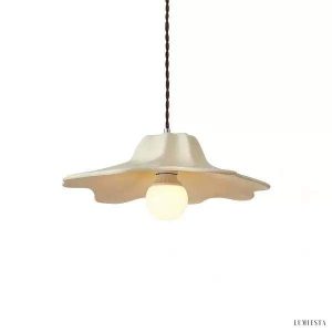 Kolorowa lampa wisząca w kształcie kwiatu