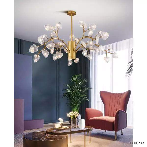 Lampa wisząca HEART z metalowymi ramionami, ujęcie pod lekkim kątem